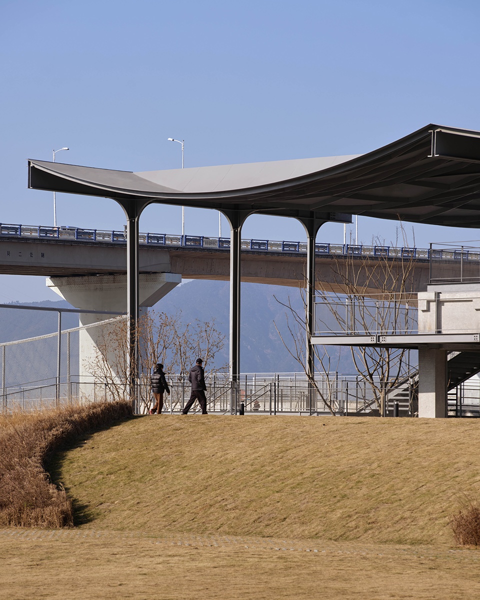 a reborn scenic field above waves by original design studio