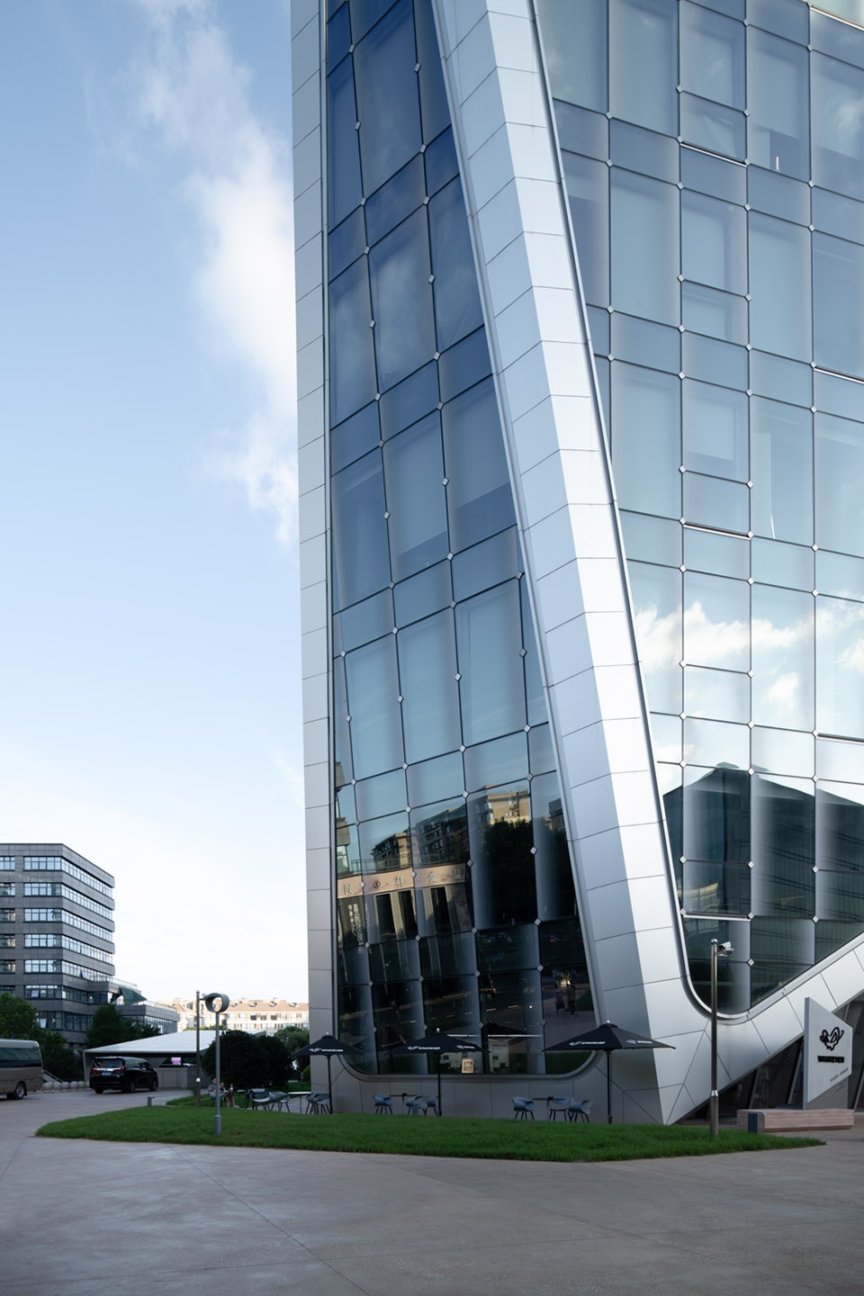 yowant headquarters building by gad