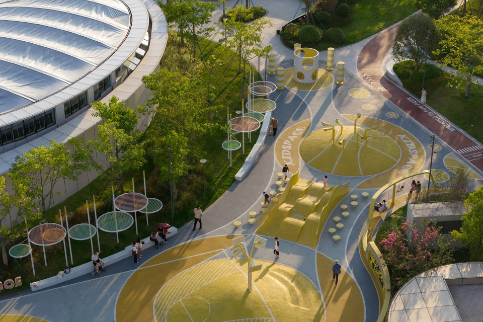 zuohai light year park by waterlily