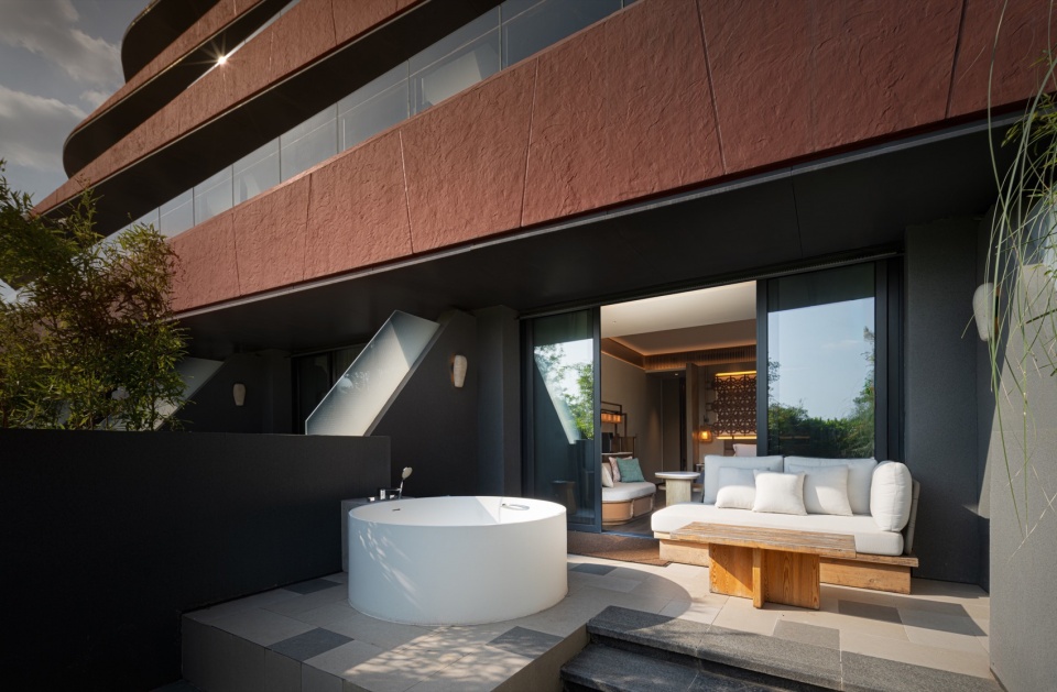 Chengdu Expo Waterfall Hotel