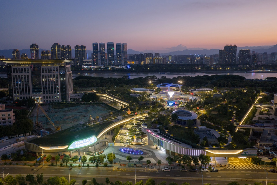 zuohai light year park by waterlily