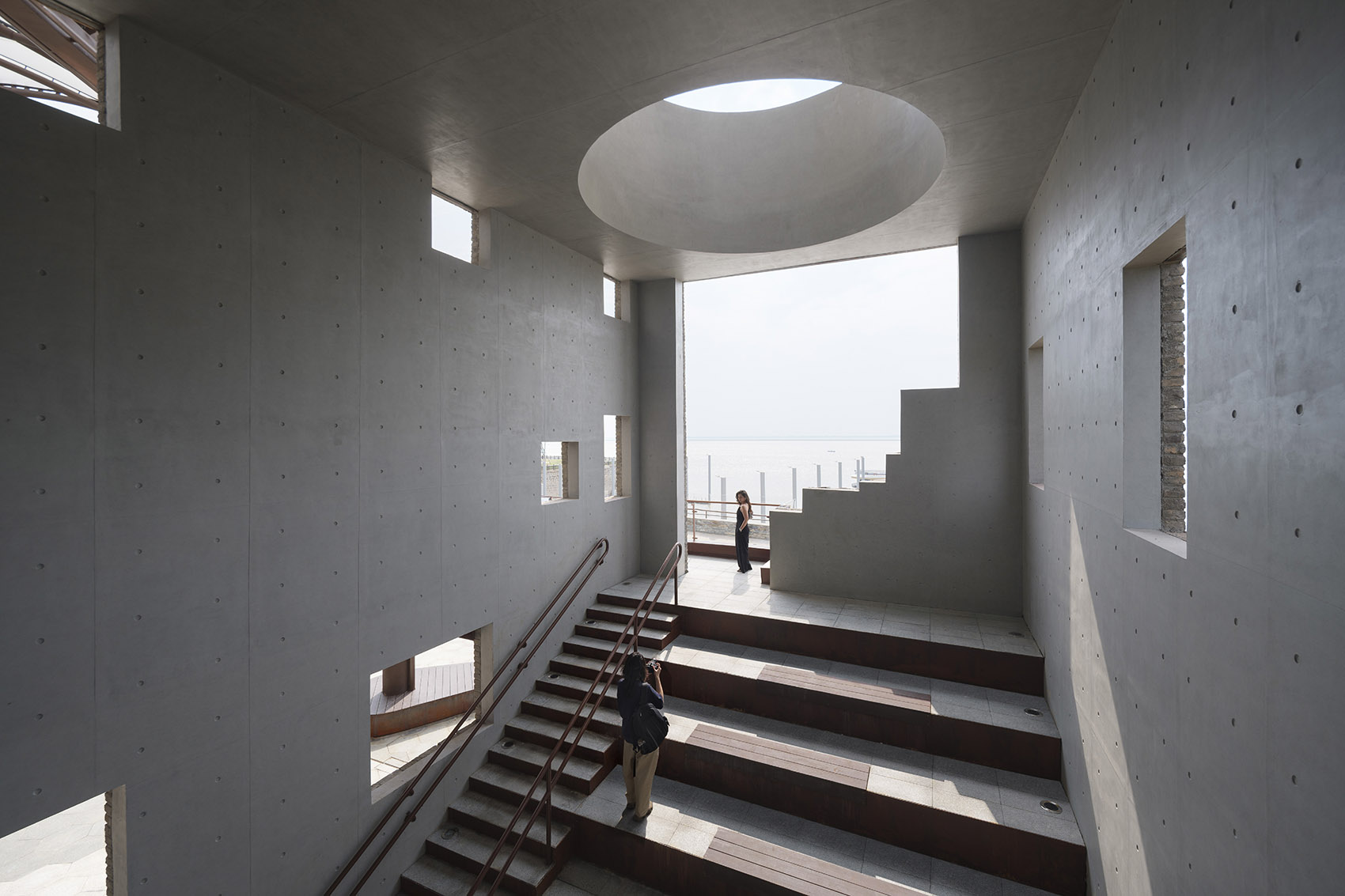 Yueyang Hualinggang Pier Tourist Center