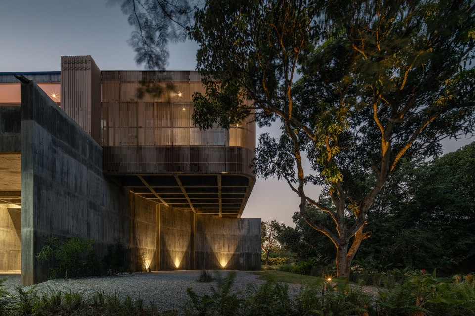 w house ii by idin architects