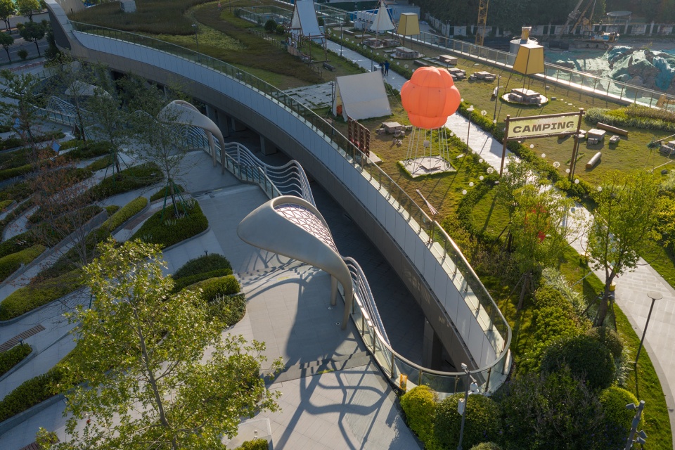 zuohai light year park by waterlily