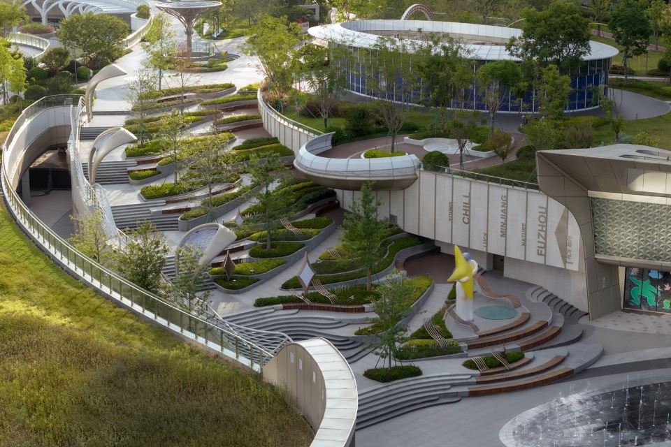 zuohai light year park by waterlily