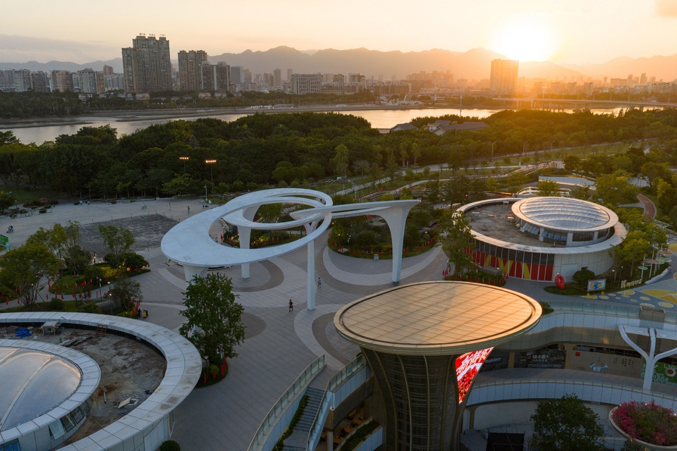 zuohai light year park by waterlily