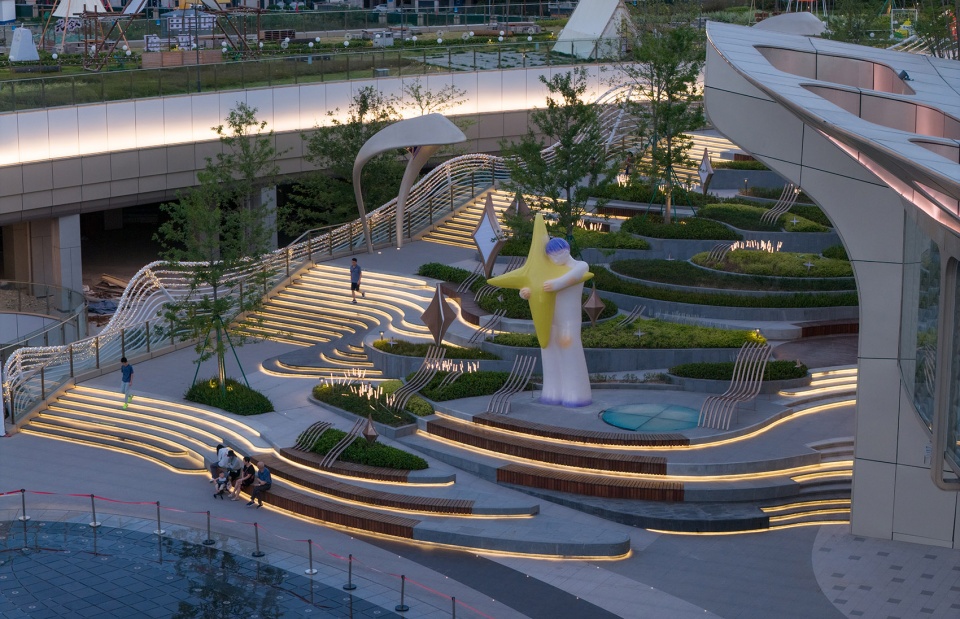 zuohai light year park by waterlily