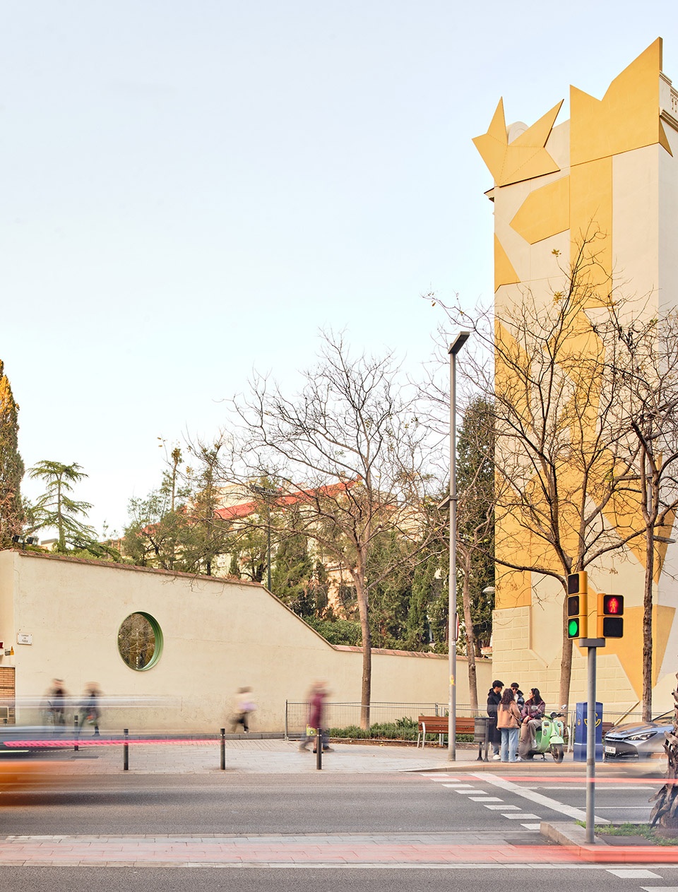 MA Ballester School by Jorge Vidal Stuido