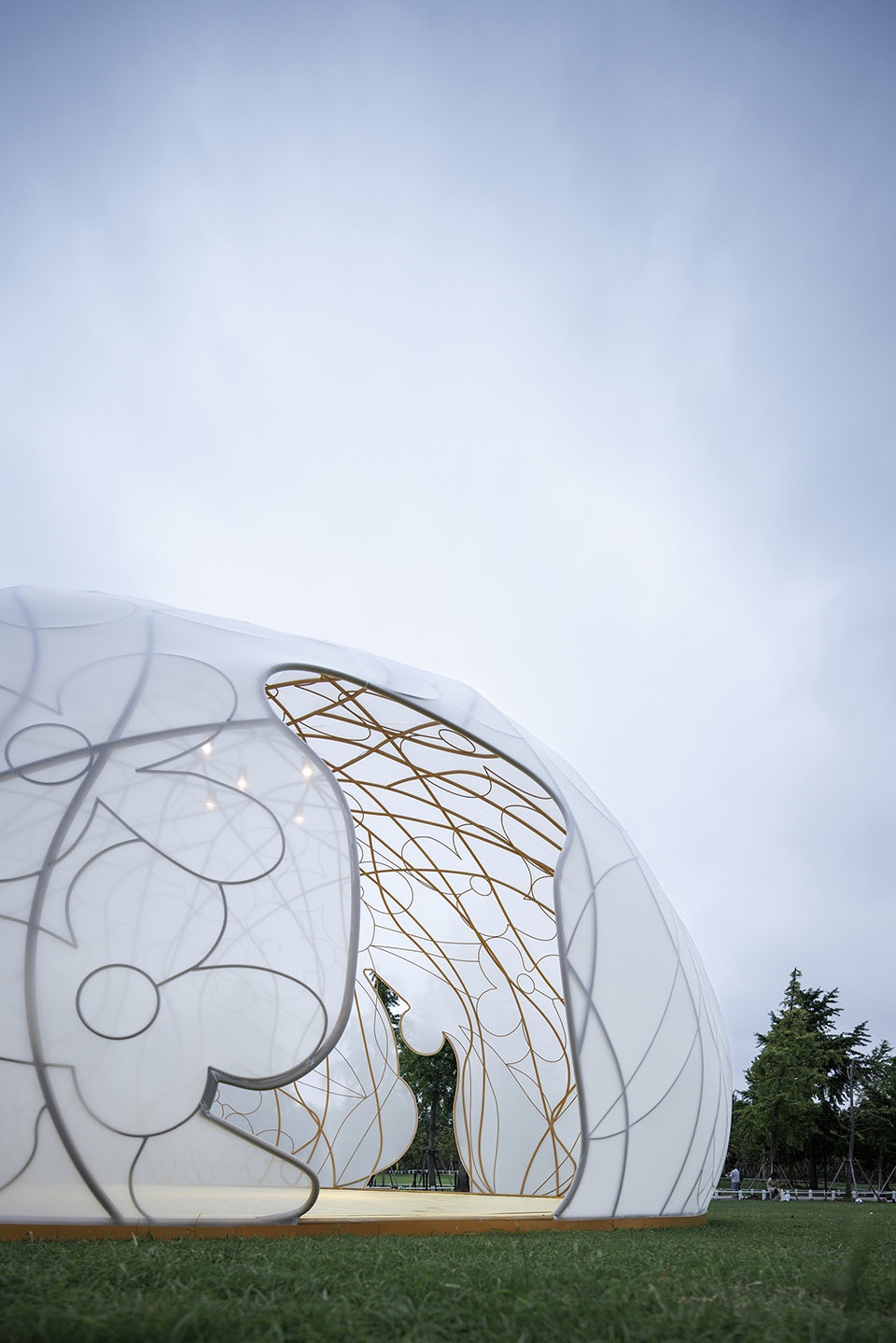 Osmanthus Moon by HCCH Studio