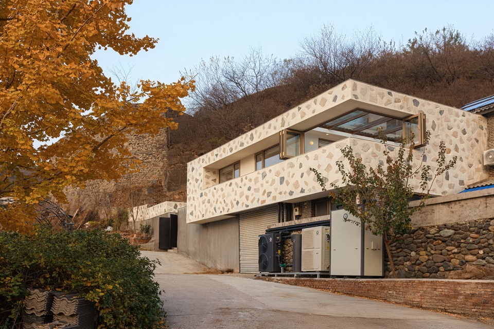 Yangshan Cottage by Atelier dMore