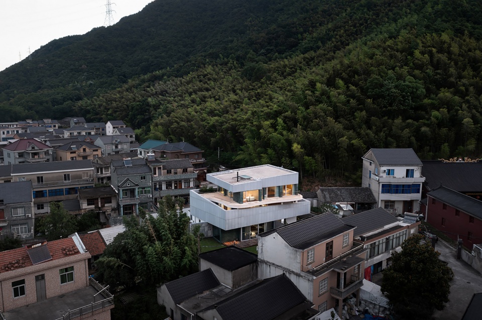 Xiaye Zhang Residence by STUDIO MOR