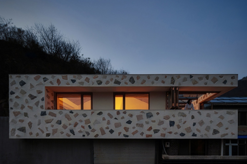 Yangshan Cottage by Atelier dMore