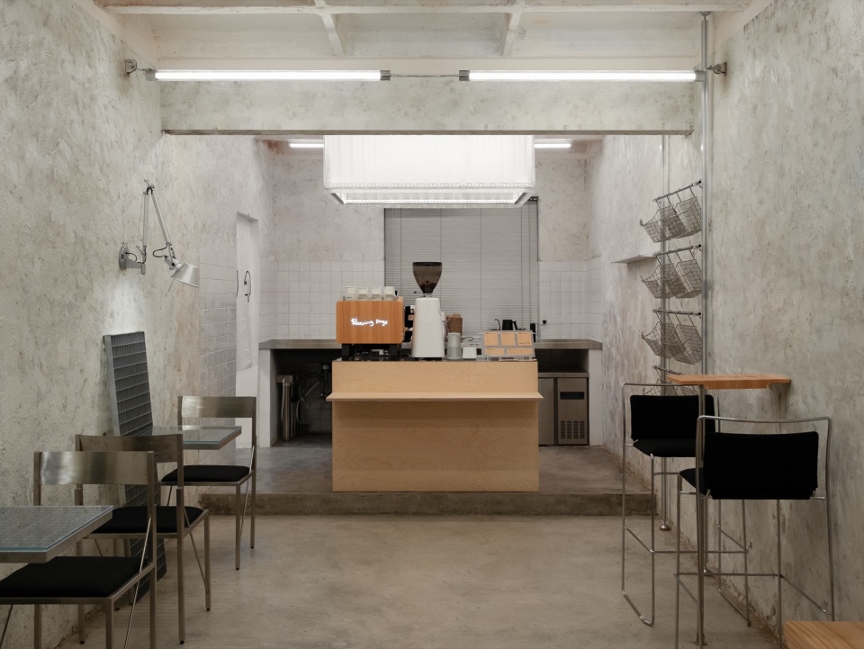 sleeping dogs coffee by inception design studio