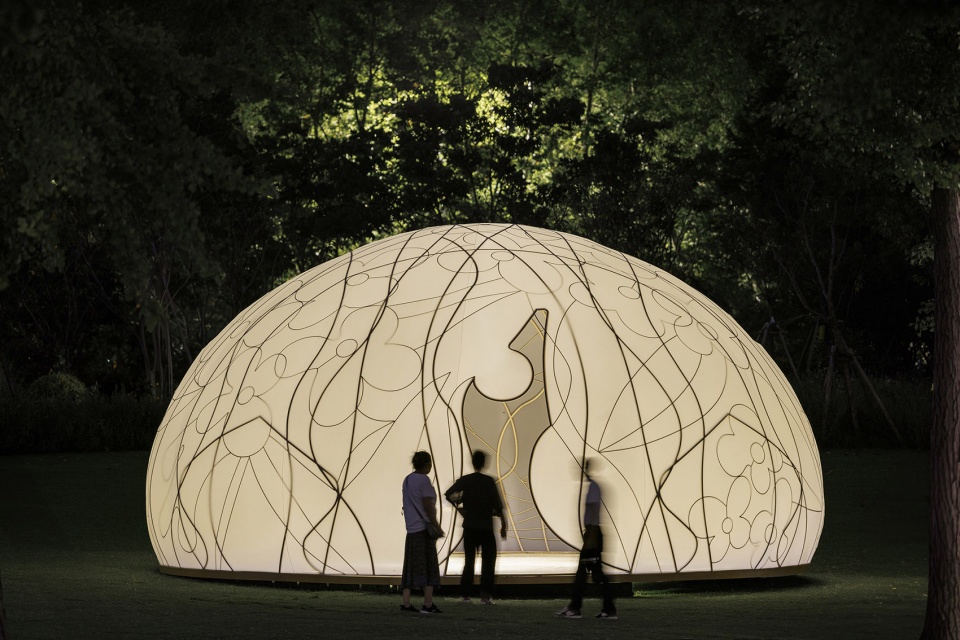 Osmanthus Moon by HCCH Studio