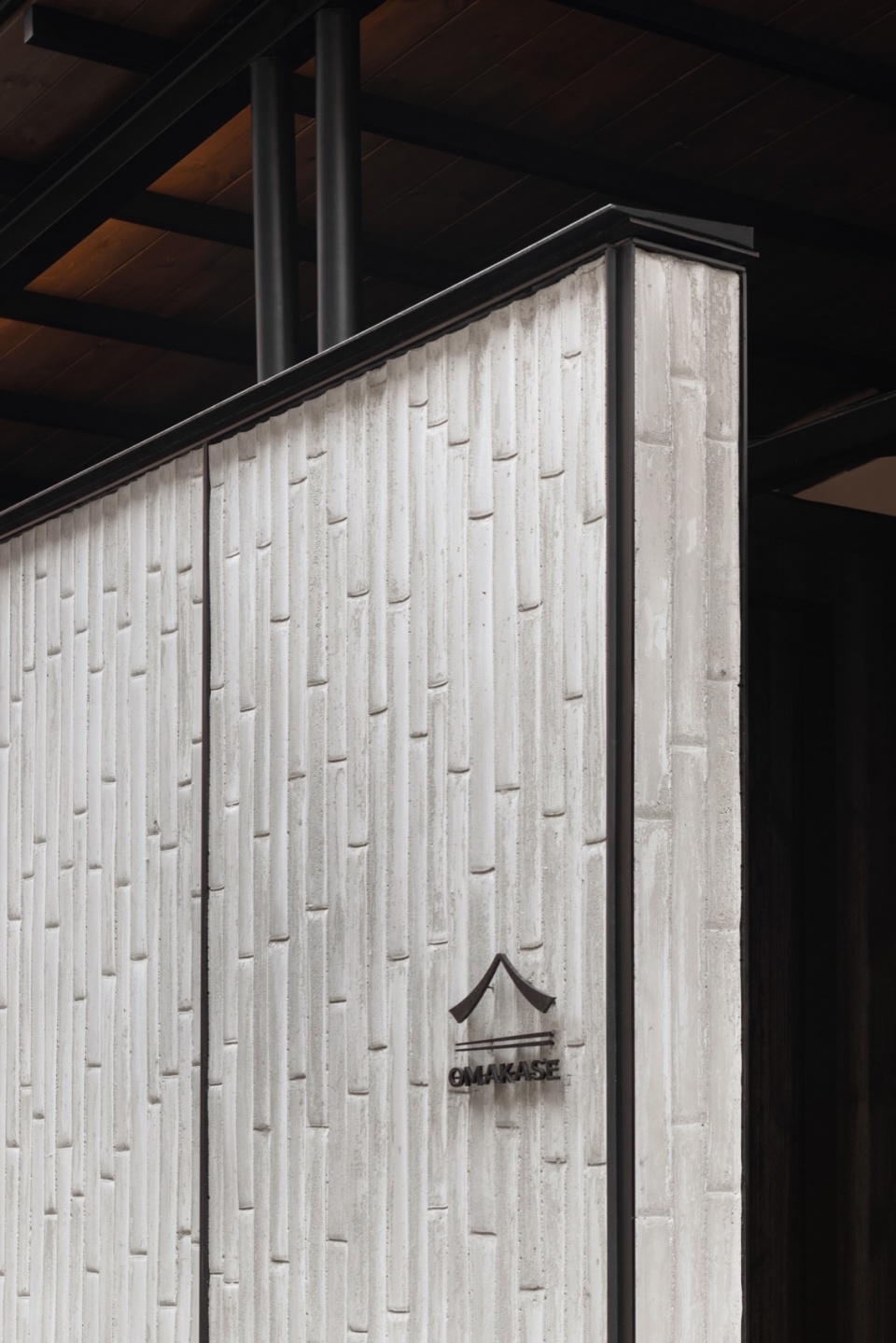 golden omakase extension by atelier tuo