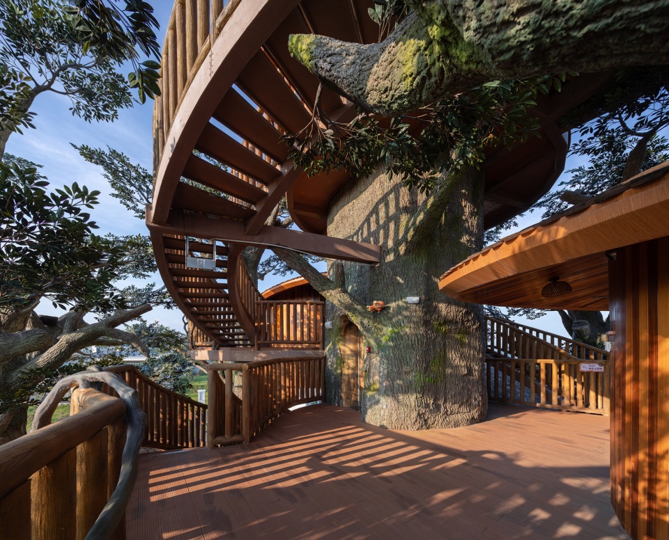 Forest Nests Treepod Project by Doarchi
