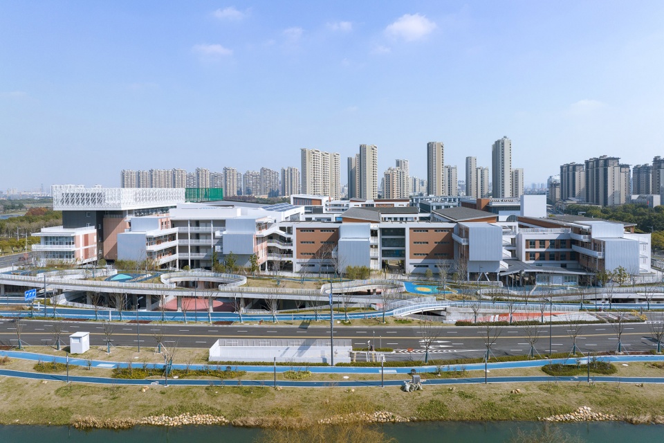 expansion and renovation of primary school urban infrastructure multi system complex project