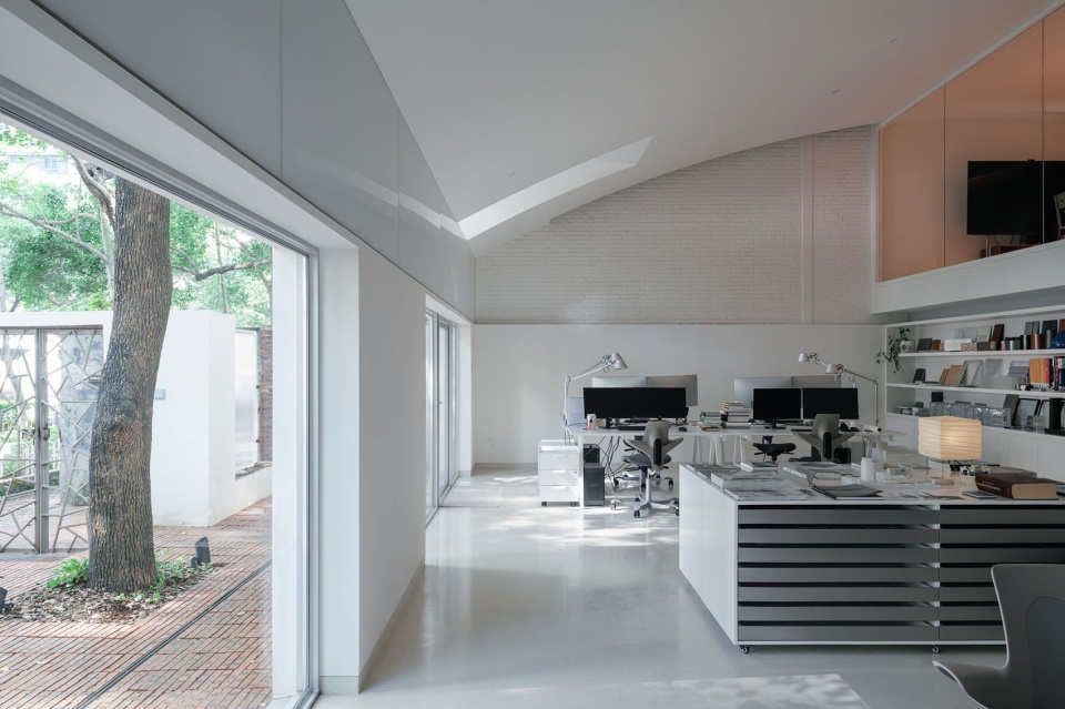 Office Renovation in OCT Loft