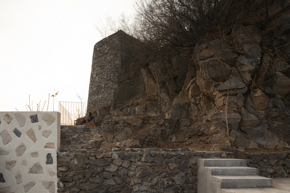 Yangshan Cottage by Atelier dMore