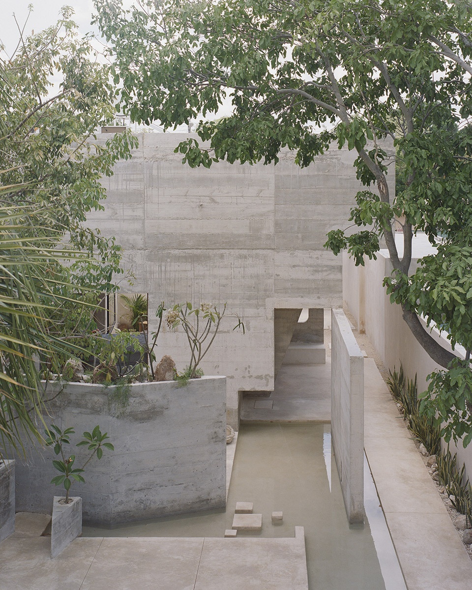 Casa en los Cocos by Ludwig Godefroy Architecture