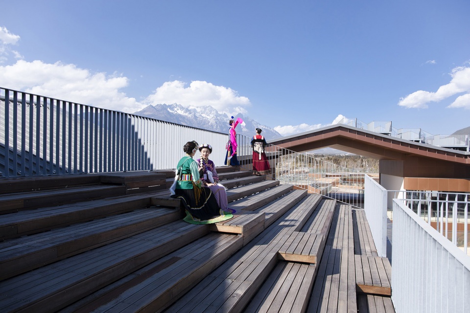 Yulong Snow Mountain Transportation Complex by THAD