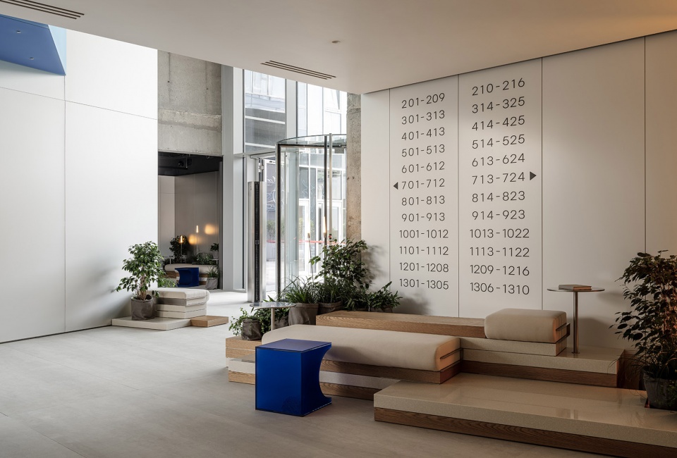 logos development by da bureau