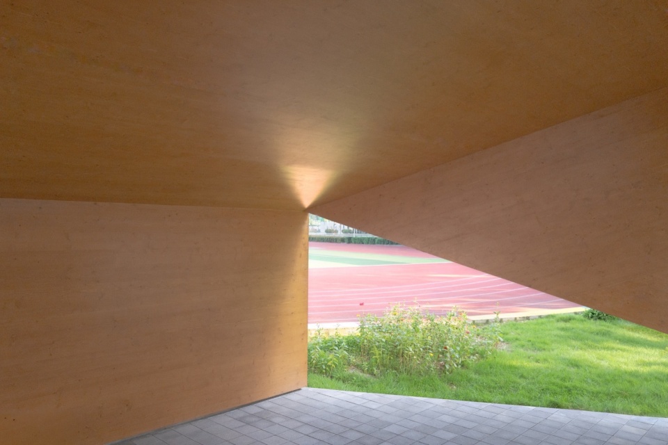 school pavilion by some fuli