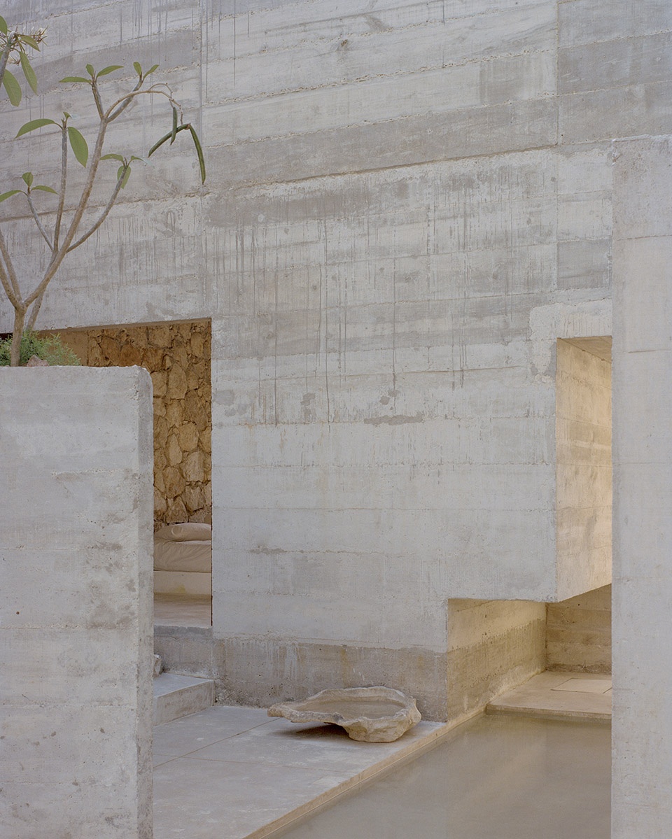Casa en los Cocos by Ludwig Godefroy Architecture