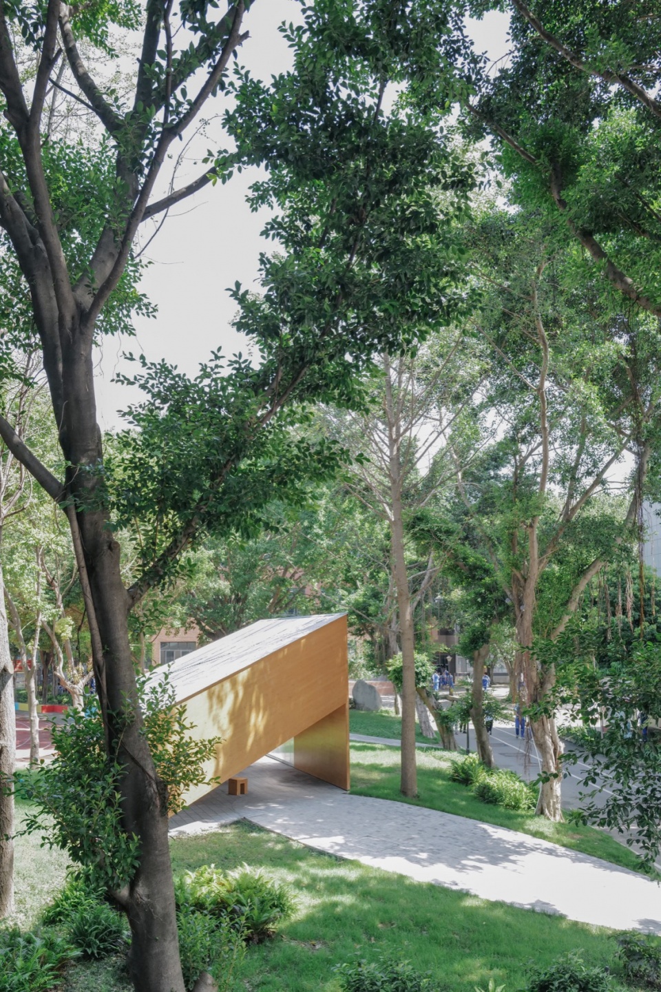 school pavilion by some fuli