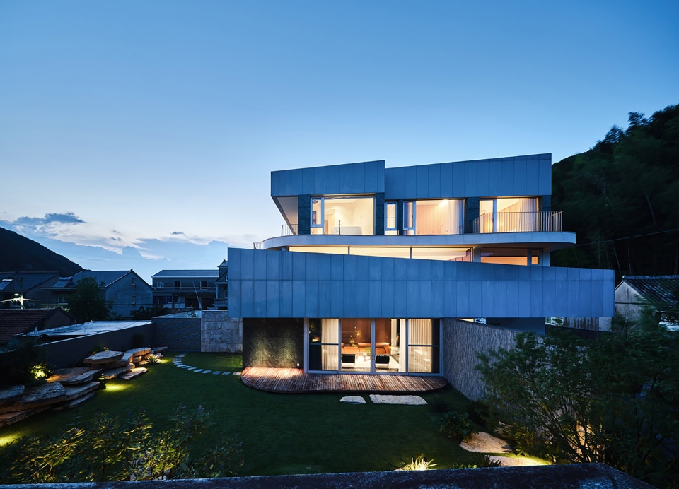 Xiaye Zhang Residence by STUDIO MOR