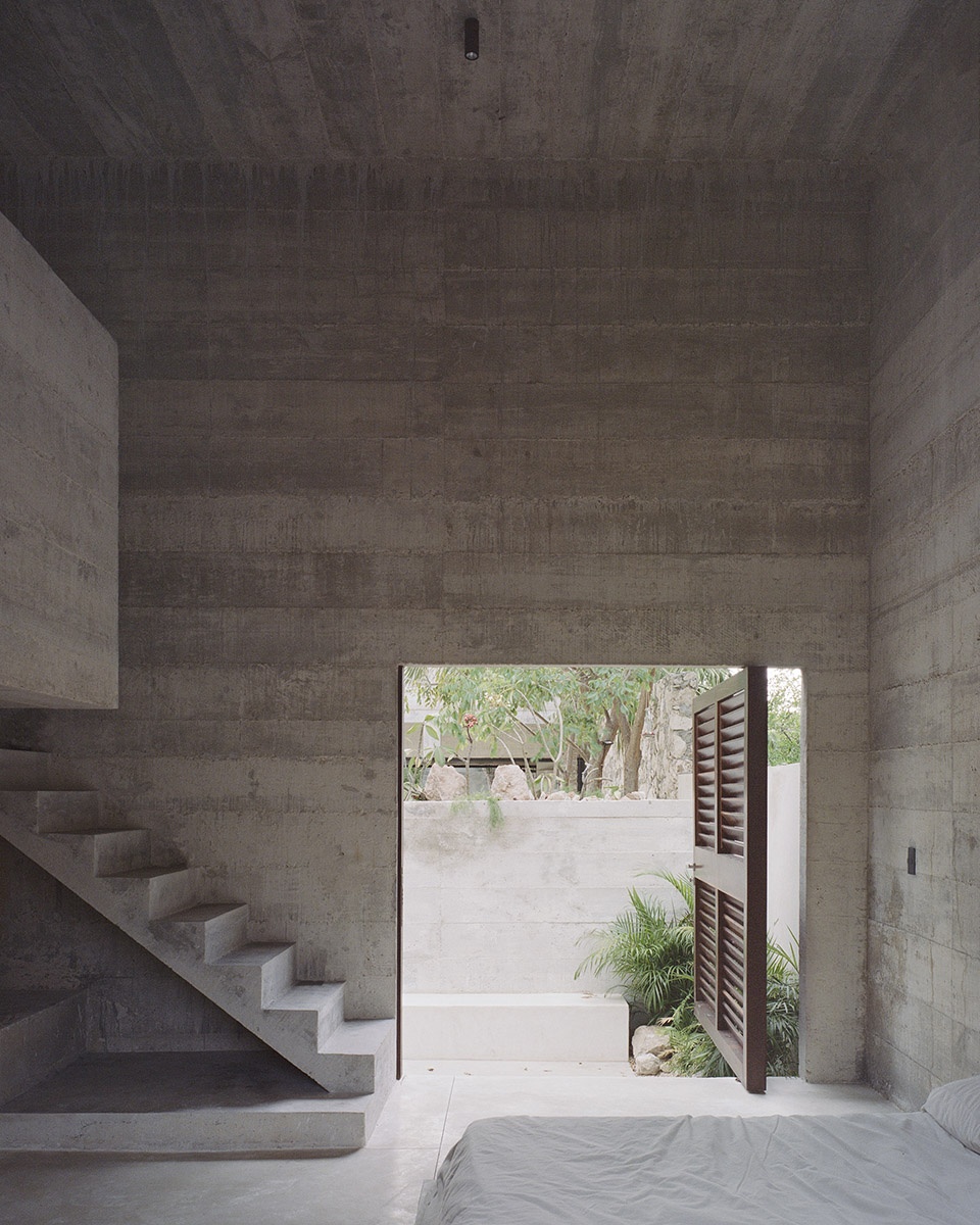 Casa en los Cocos by Ludwig Godefroy Architecture