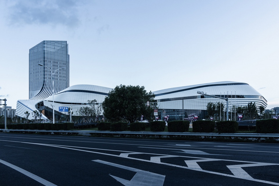 xinchang globular center by line zhu peidong