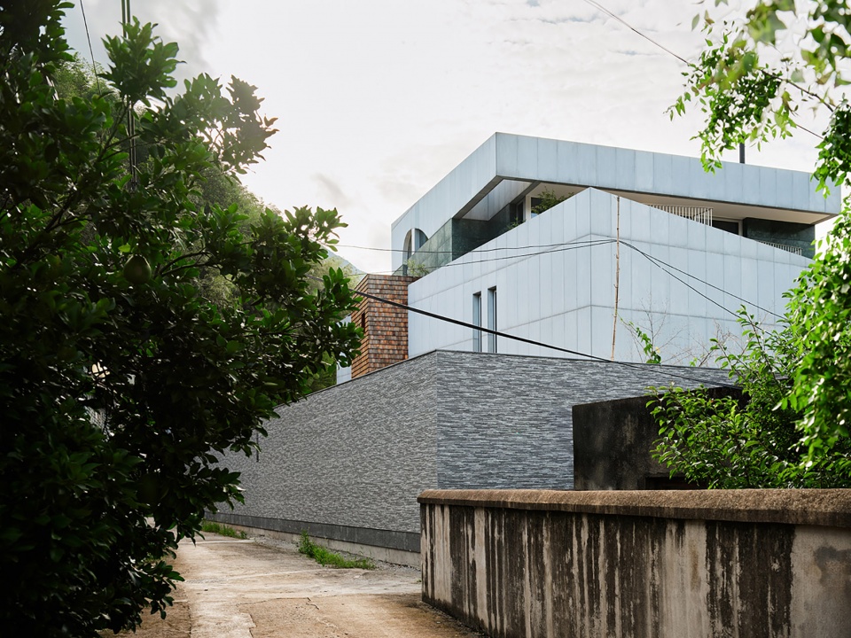 Xiaye Zhang Residence by STUDIO MOR