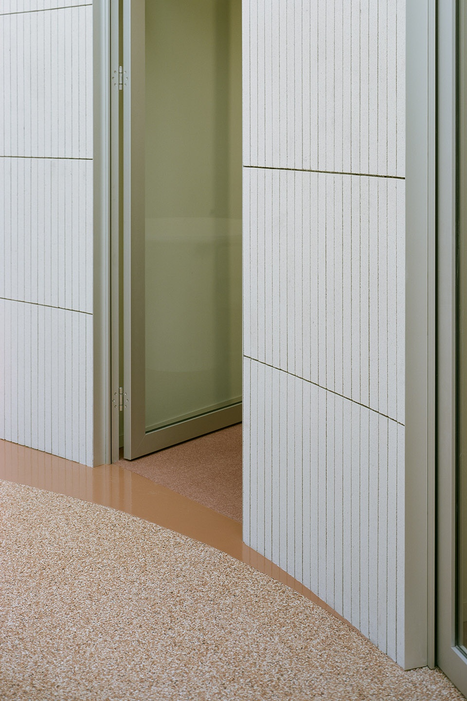 Roamler Office by Beyond Space