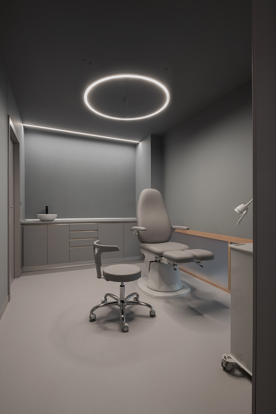 sports podiatry center by nan arquitectos