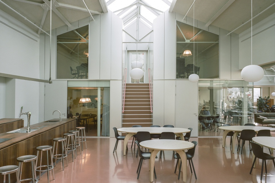 Roamler Office by Beyond Space
