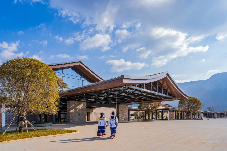 Yulong Snow Mountain Transportation Complex by THAD