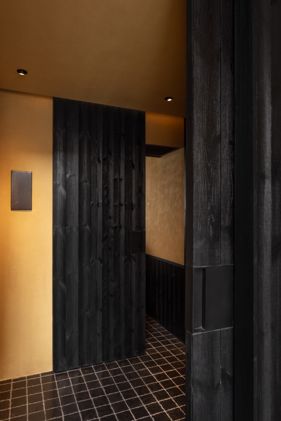 golden omakase extension by atelier tuo