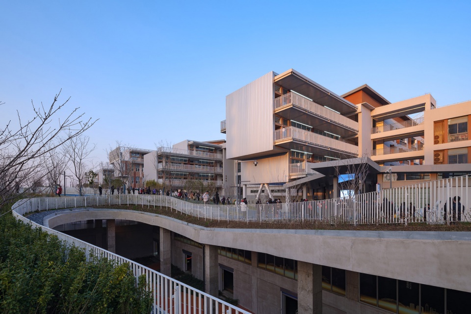 expansion and renovation of primary school urban infrastructure multi system complex project