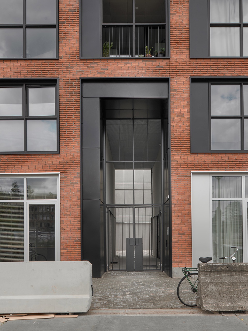 urban canyon by common practice