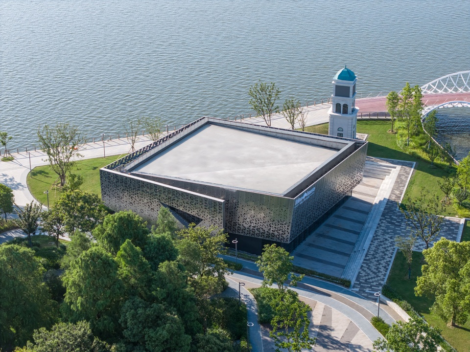 renovation of dishui lake landscape by aisa