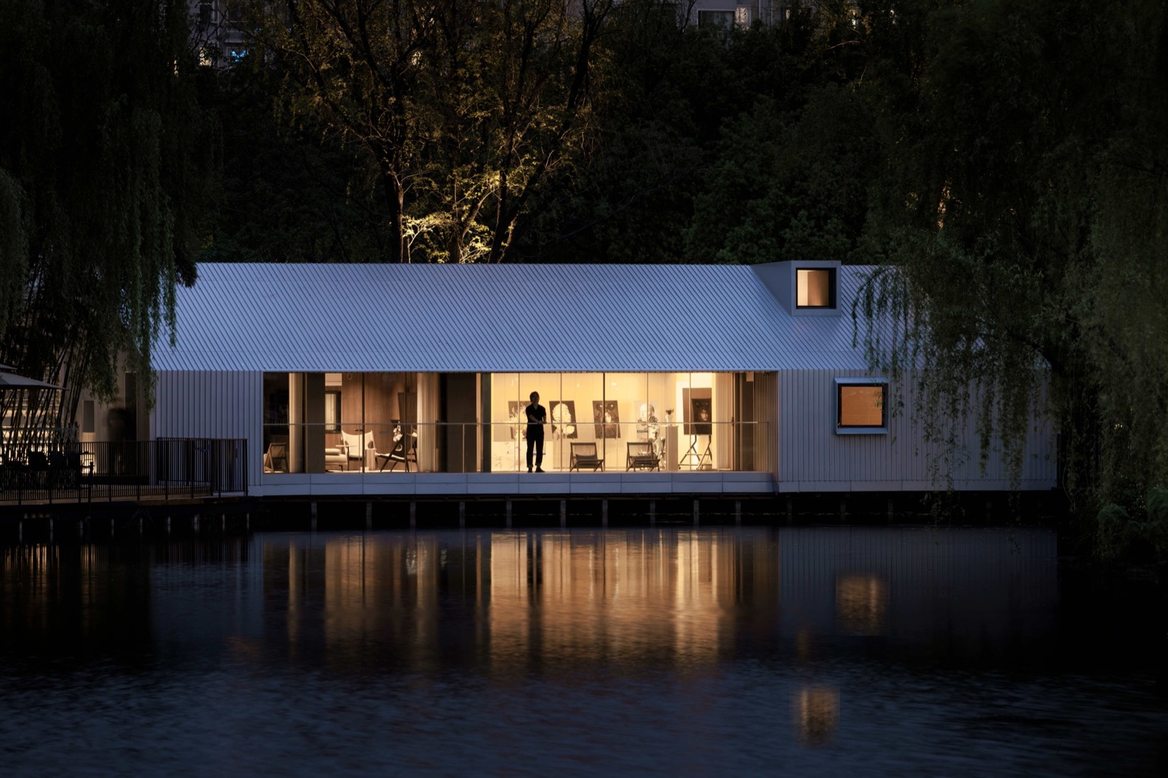 LakeHouse