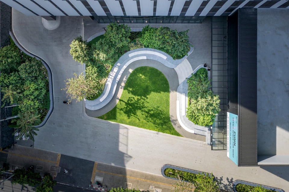 PUNN SMART WORKSPACE Landscape design by REC STUDIO