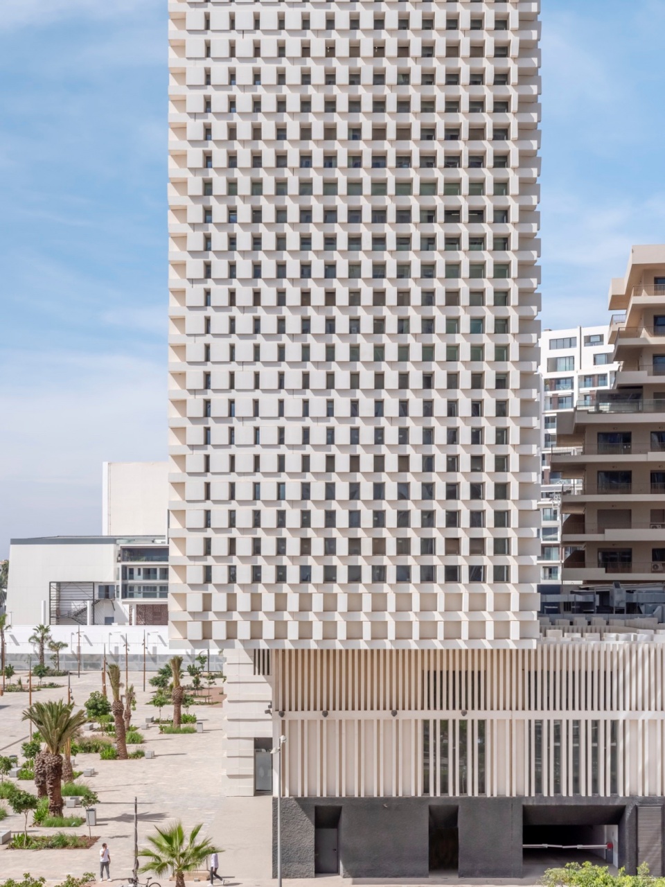 cfc cube tower by oualalouchoi