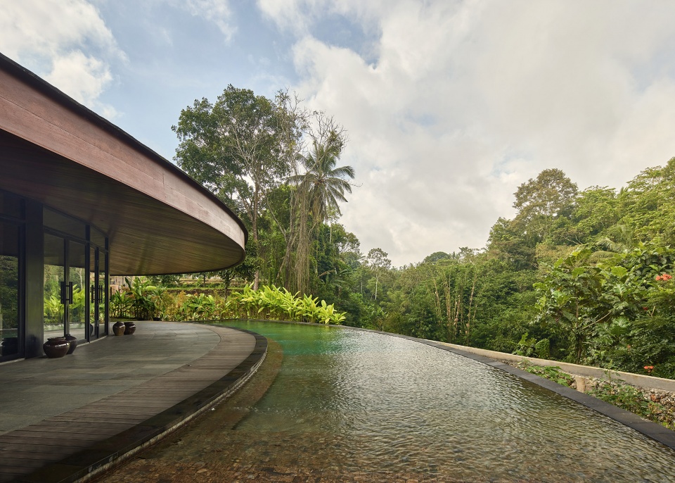 Villa Omah Prana by Alexis Dornier