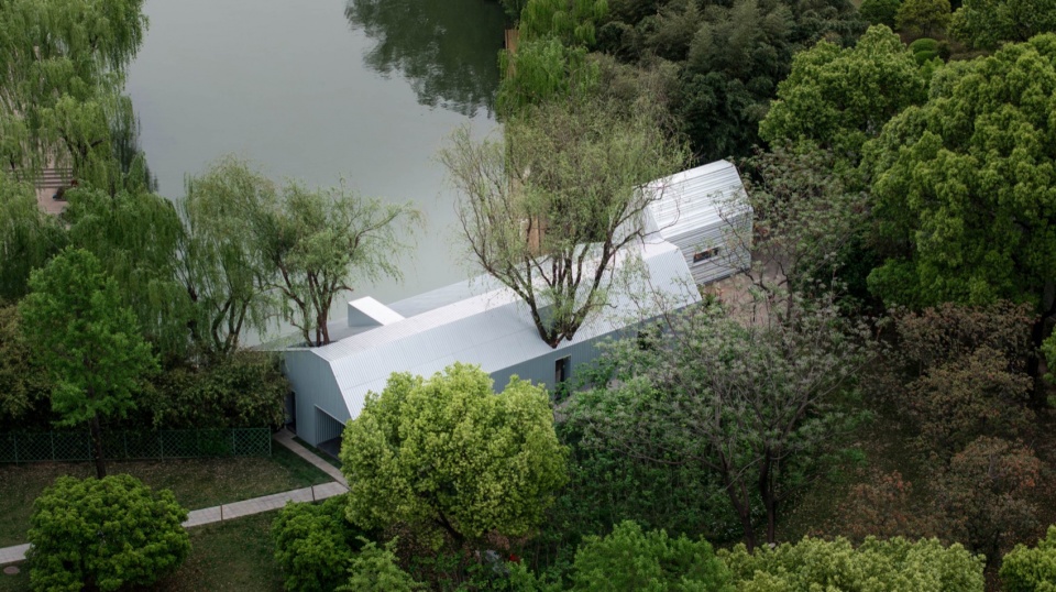 LakeHouse