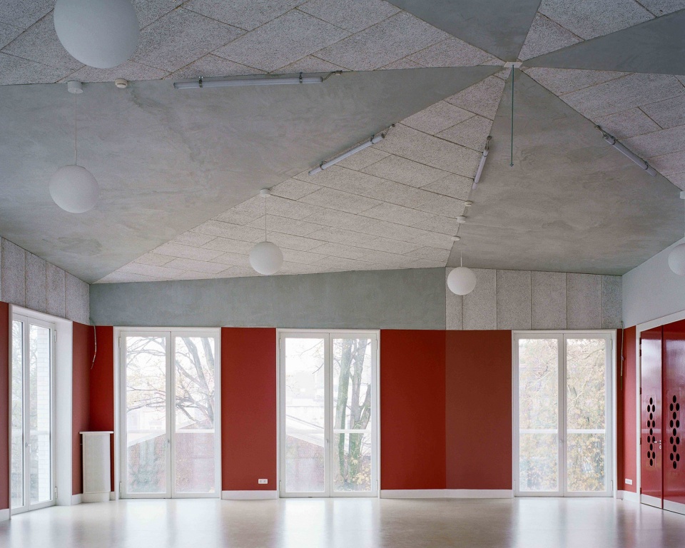 The Public Villa in Rauterpark by noAarchitecten