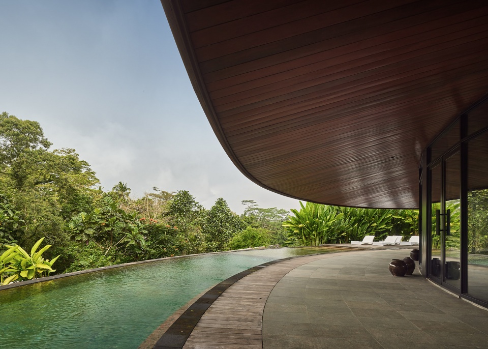 Villa Omah Prana by Alexis Dornier