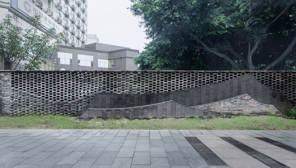 first line garden chengdu junlong binhe road surrounding wall reconstruction design by verge creative design
