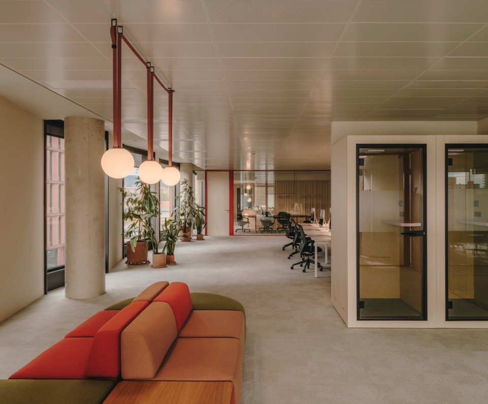 sauvage tv offices by vania gaetti